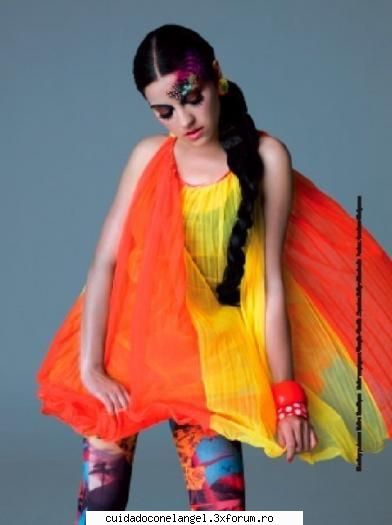 ce rochie are.. :rotfl: poze din viata reala